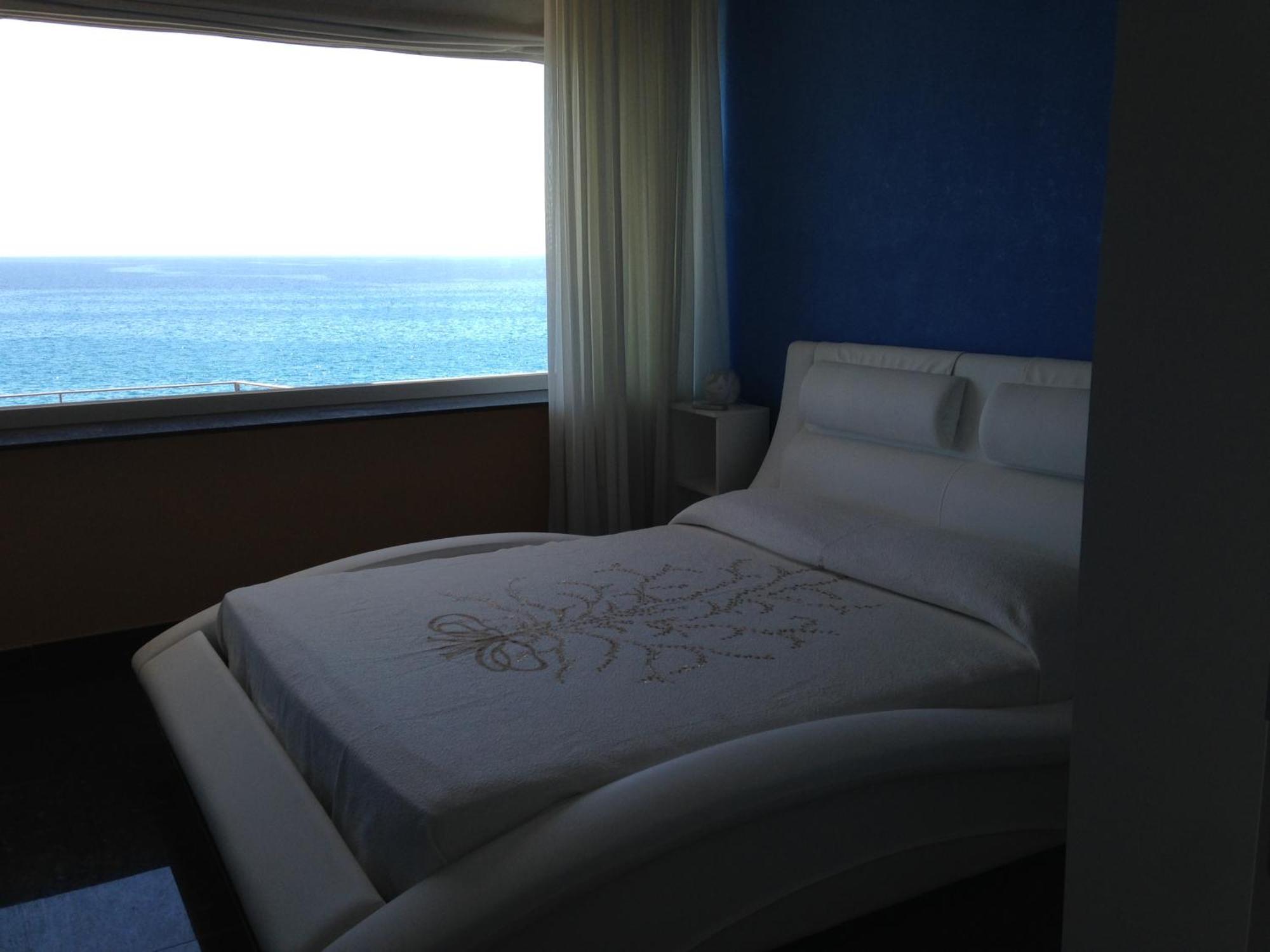 Hotel Palace Vista Mare Gallipoli Buitenkant foto